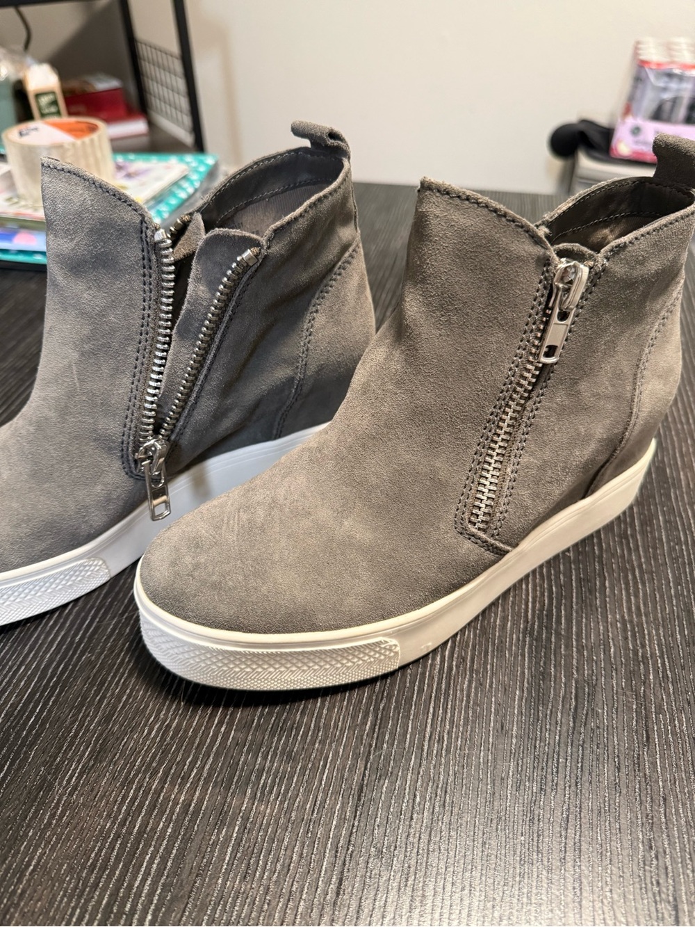 Steve Madden Gray Suede Wedge Sneaker Booties Size 8